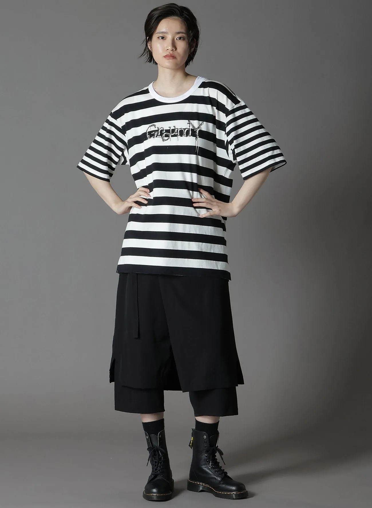 DIFFERENT LINES BORDER JERSEY GYLOGO TYPE-D GRAPHIC PRINT T-SHIRT