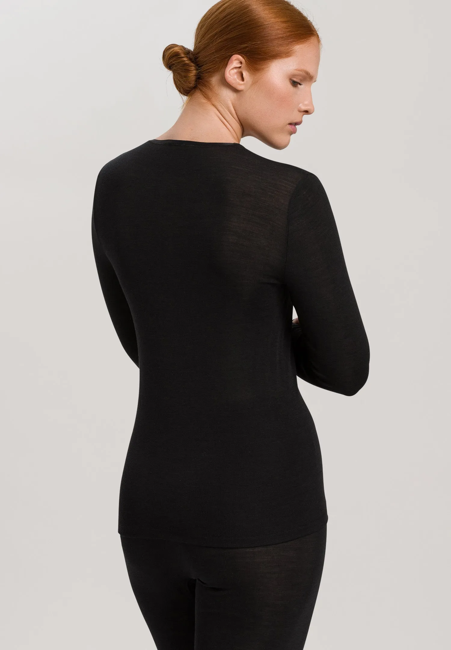 Woolen Silk W Wool And Silk Round Neck Top | Black 71409-018